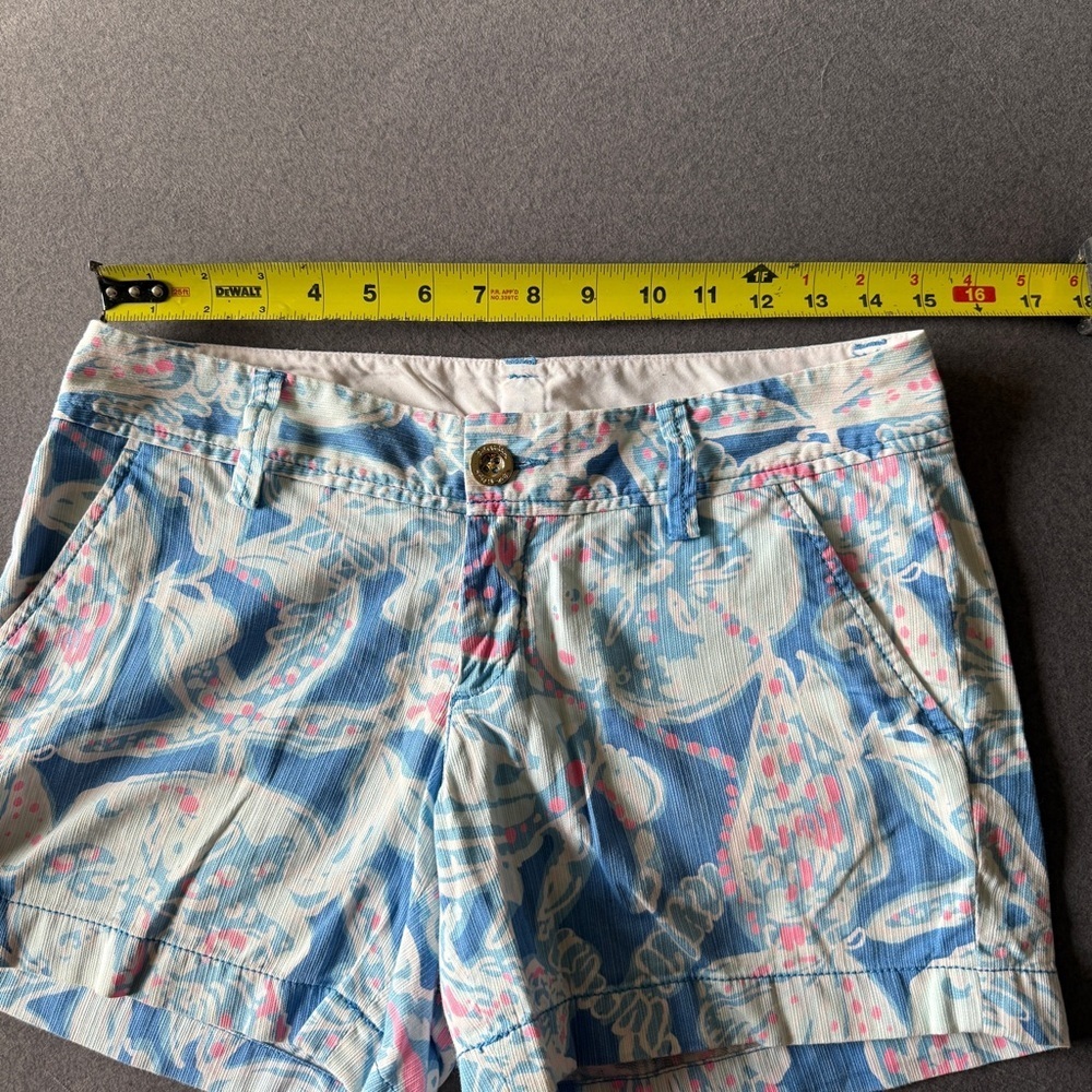 Lilly Pulitzer Blue & Pink Seashell Callahan Shorts Size 2 - Picture 3 of 8